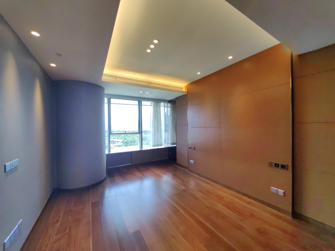 深圳湾1号 313平！